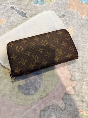 LV  Monogram Zipped Continental Wallet - Brown